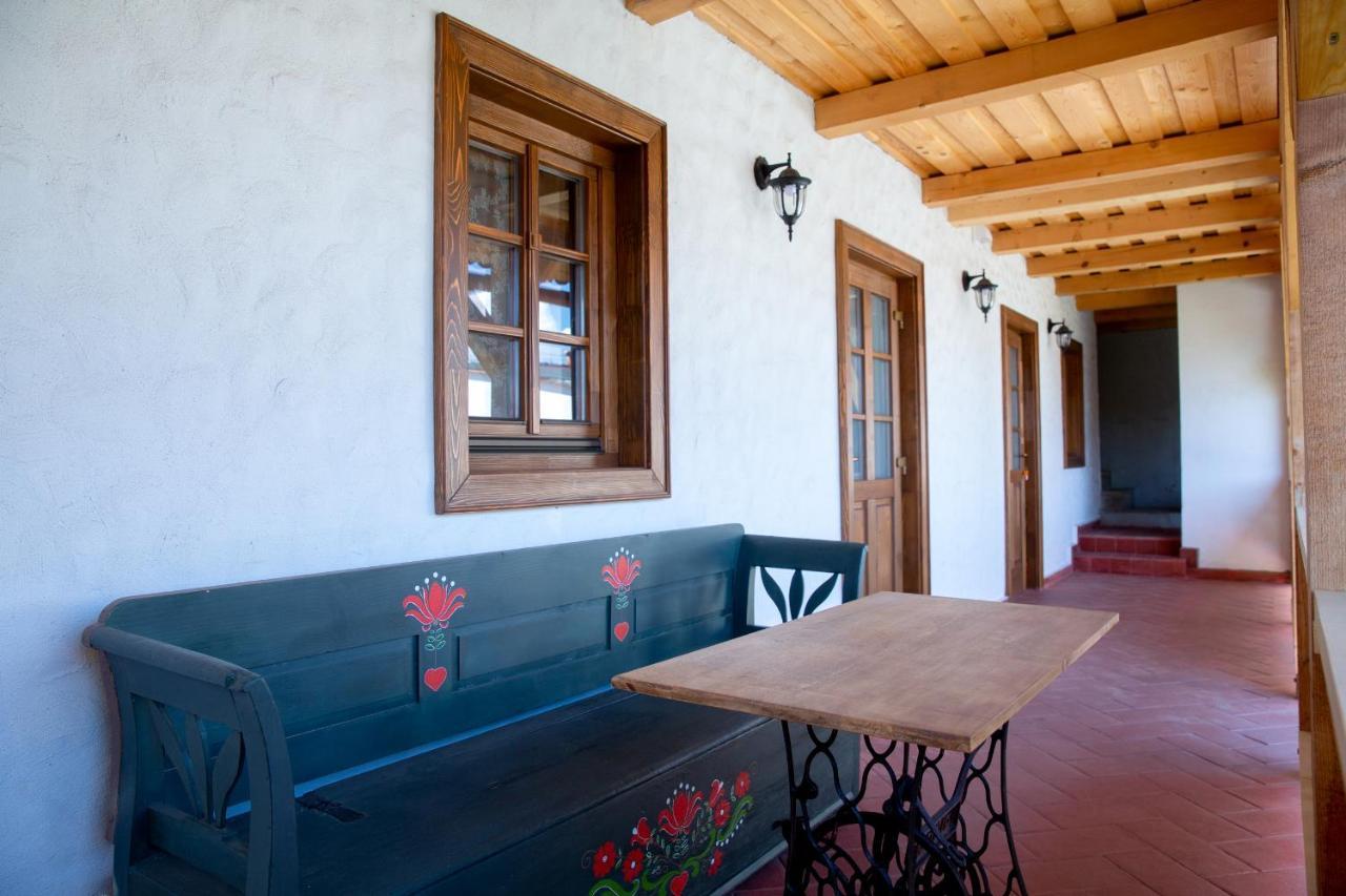 Pepi Vendeghaz - Casa De Oaspeti Pepi Joseni  Exterior foto