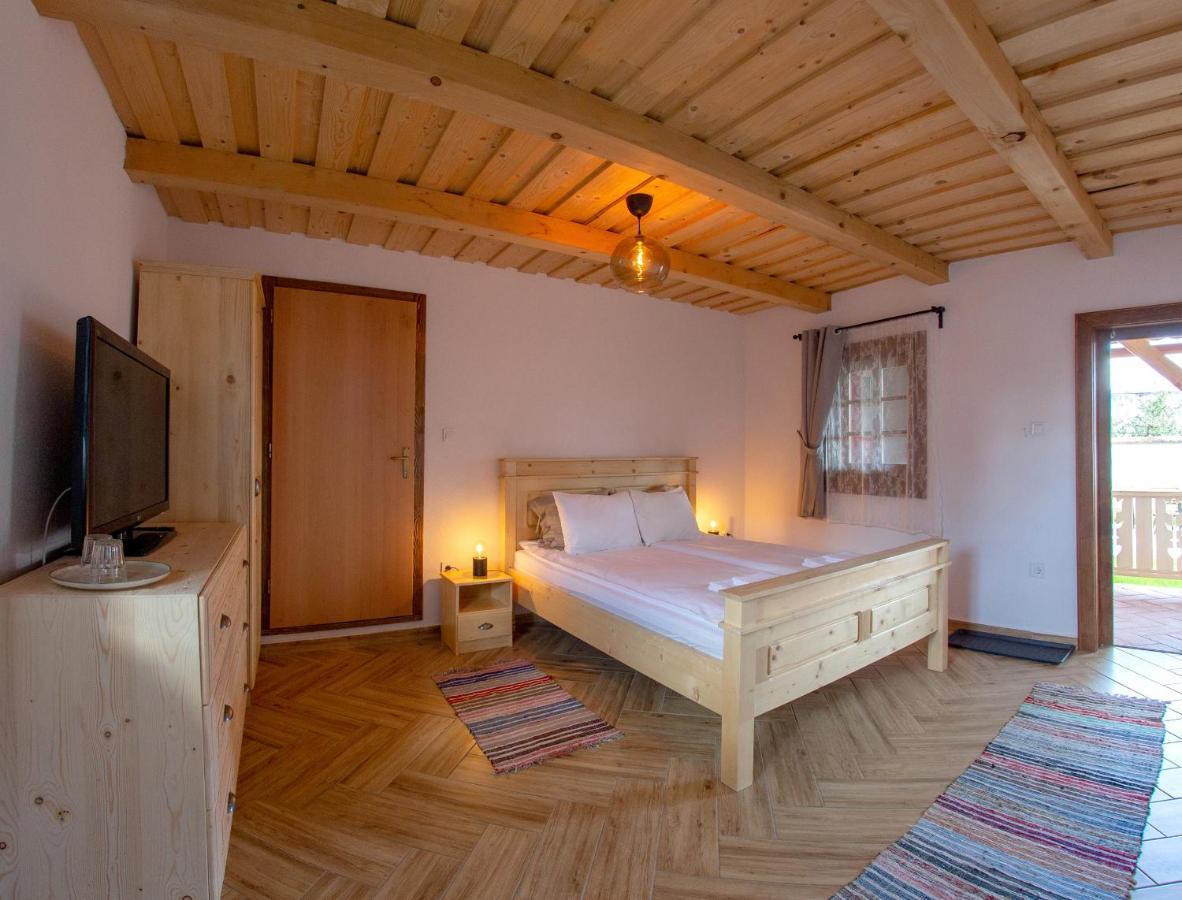 Pepi Vendeghaz - Casa De Oaspeti Pepi Joseni  Exterior foto